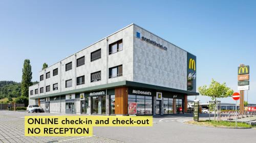 Standard Studio (1-4 Adults)