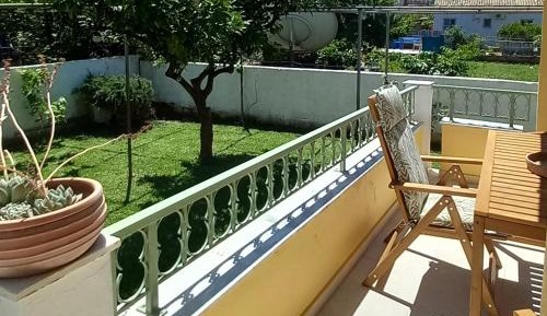 Apartment with Garden View