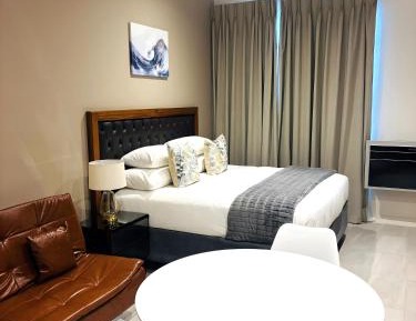 Deluxe Studio