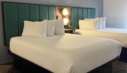 Queen Room with Two Queen Beds - Non-Smoking