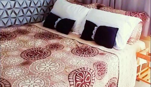 Deluxe Queen Suite