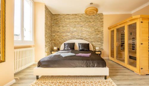 Two-Bedroom Deluxe Apartment