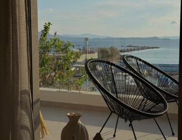 Studio Apartment with Sea View