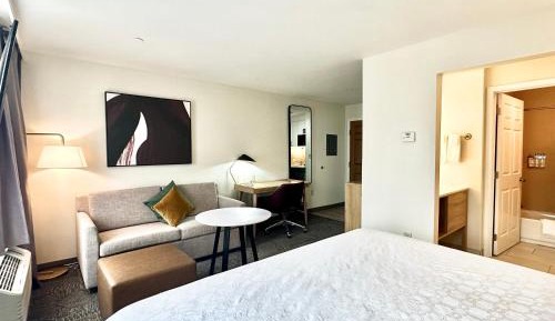 King Studio Suite