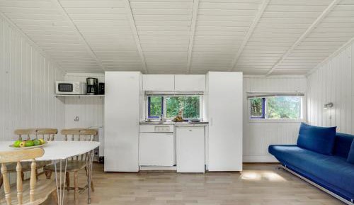 One-Bedroom Holiday Home