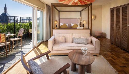 Penthouse with View and Balcony