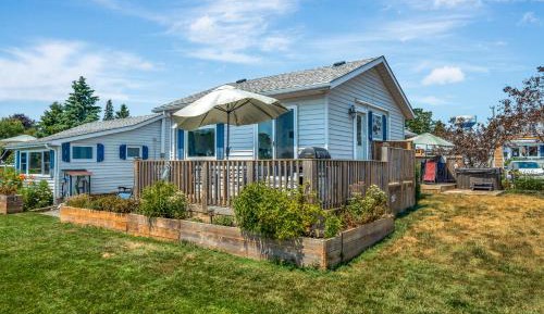 Bungalow - Water Front 