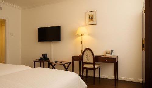 Connecting Rooms