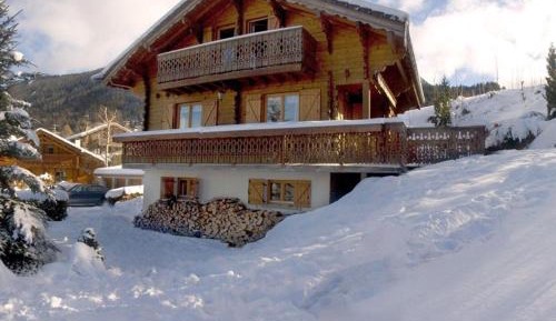 Chalet (8 Adults)