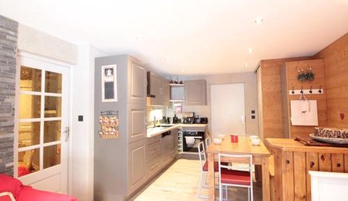 Apartment (6 Adults)