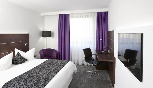 Double Room with Queen Size Bed