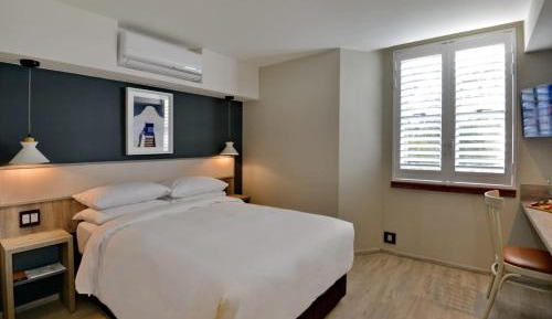 Double Room - Non-Smoking 