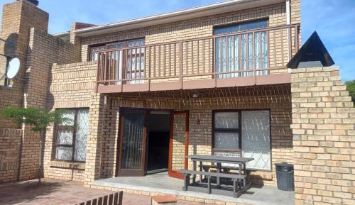 Three-Bedroom Holiday Home 