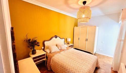 Four-Bedroom Apartment with Balcony 