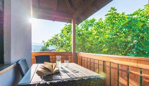 One-Bedroom Apartment with Balcony