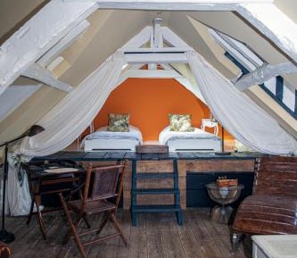 One-Bedroom Apartment with Terrace