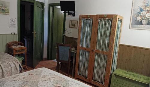 Triple Room with Private Bathroom