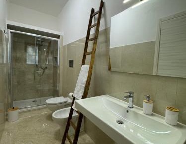 Quadruple Room with Private Bathroom
