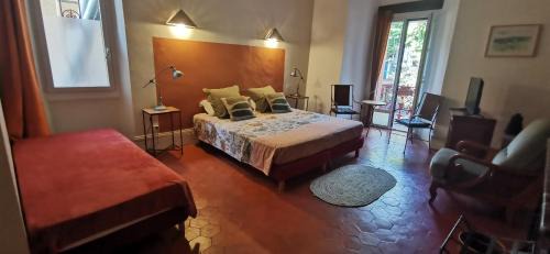 Triple Room with Private Bathroom