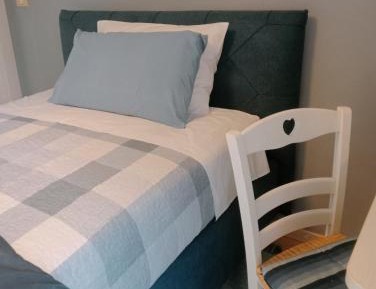 Single Room with Private Bathroom