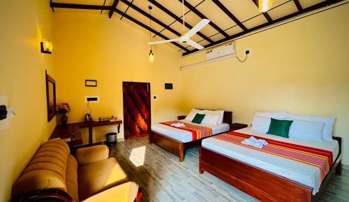 Five-Bedroom Deluxe Apartment