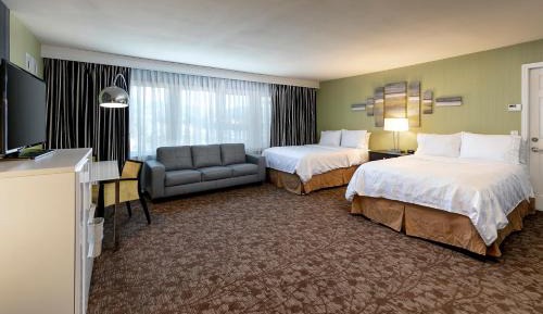 Deluxe Queen Room with Two Queen Beds