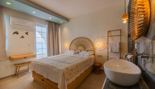 Deluxe Double Room with Sea View