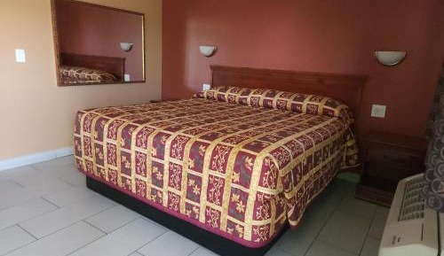 King Room - Non-Smoking