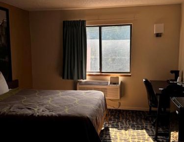Suite - King Bed Non - Smoking