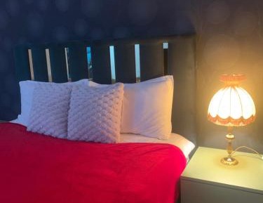 One-Bedroom Apartment with City View