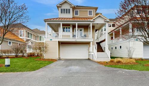 Five Bedroom Holiday Home
