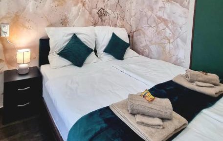 Superior One-Bedroom Apartment