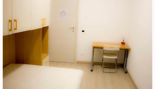 Standard Single Room with Shared Bathroom