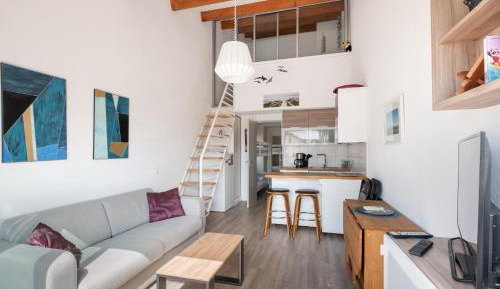 One-Bedroom Apartment with Terrace