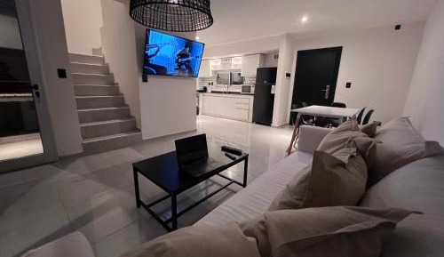 Apartment - Split Level