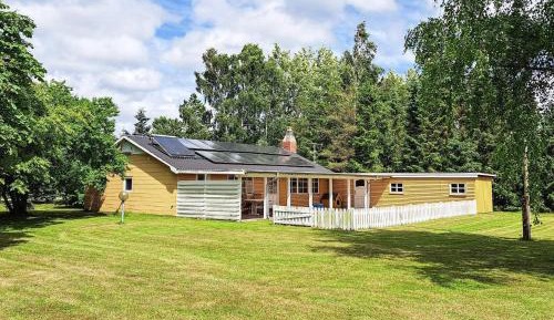 Three-Bedroom Vacation Home 
