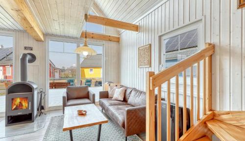 Three-Bedroom Holiday Home 