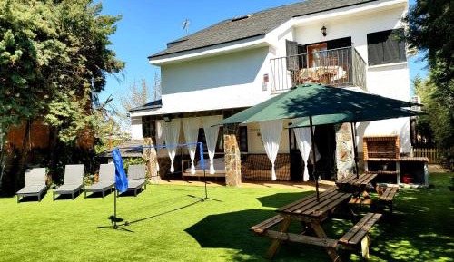 Villa with Garden View