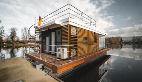 Two-Bedroom House Boat