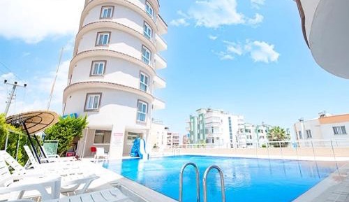 Two-Bedroom Deluxe Apartment with Ocean View