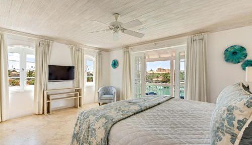 Three Bedroom Condo Marina View