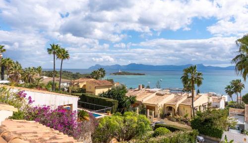 Four-Bedroom Deluxe Home - Oceanfront