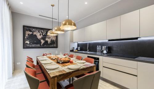 Five-Bedroom Premium Apartment