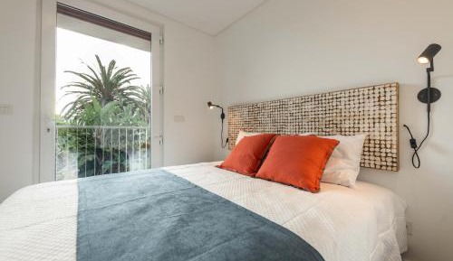 Two-Bedroom Deluxe Apartment with Balcony