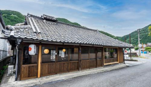 Four-Bedroom Apartment