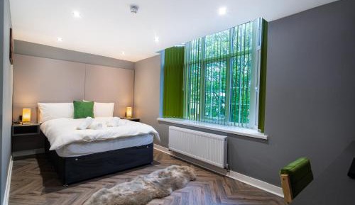 Deluxe Double Room with Shower