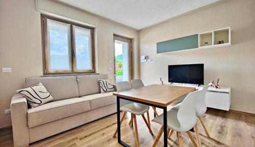 One-Bedroom Apartment with Balcony
