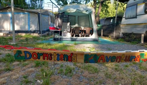 Tienda (con una cama individual, una cama doble y una litera) 