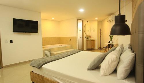 Queen Room with Spa Bath