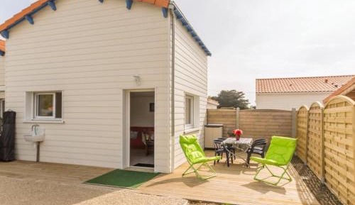 Holiday Home (4 Adults)